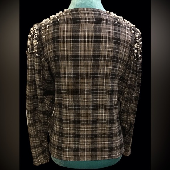 Pre-Loved Akemi + Kin blouse - Picture 3 of 5